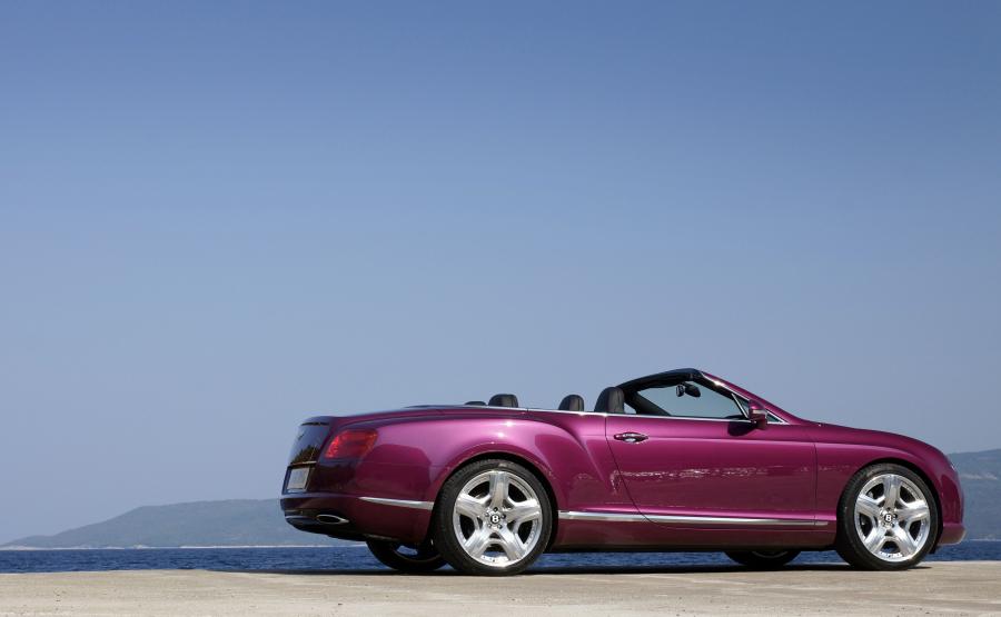  Bentley Continental GT Convertible 2011 года  (фото 14 из 37)